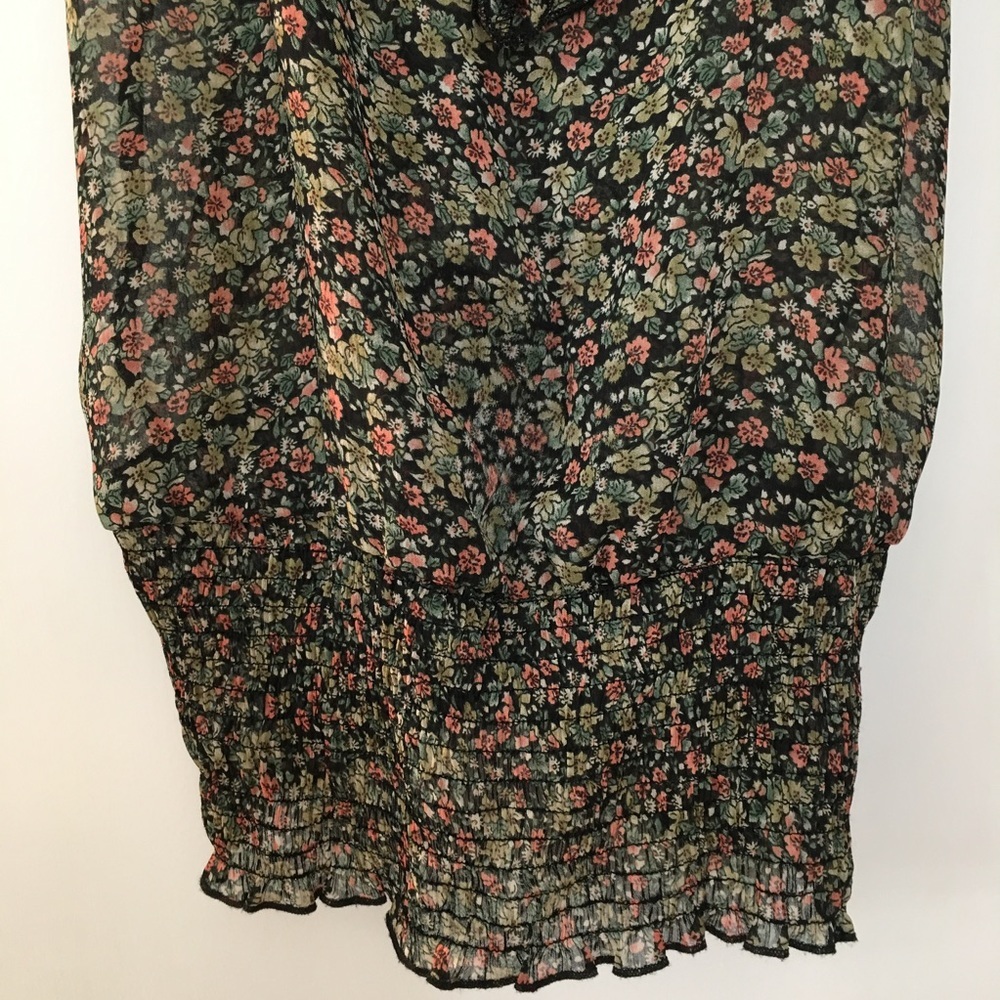 American Rag Floral blouse - Picture 4 of 6